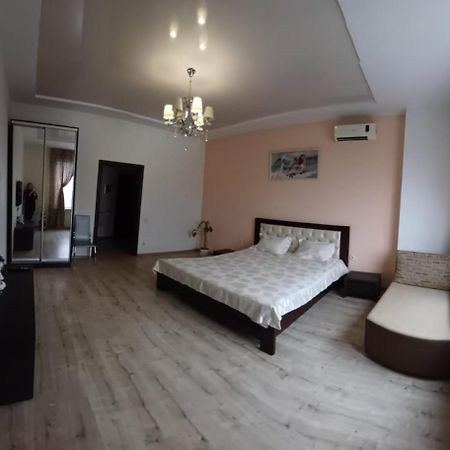 Apartament Na Panteylemonovskaya Odesa Exterior foto
